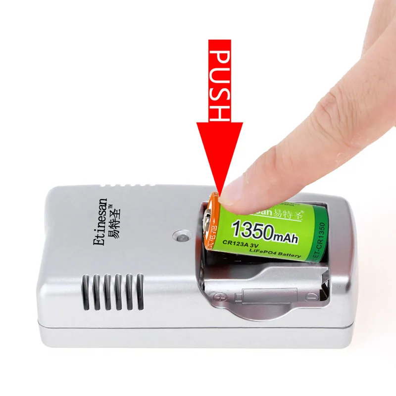 4pcs CR123A 1350mAh 3v Li-ion Battery Rechargeable Etinesan Batteries + 123A Charger |