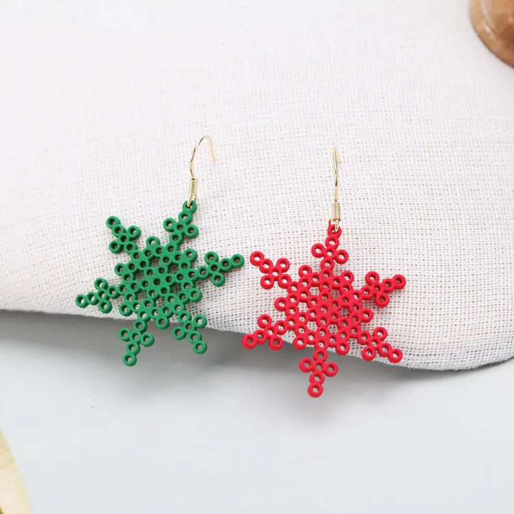 

Christmas Earrings Christmas Hollow Snowflake Earrings Alloy Spray Paint Christmas Gift Ornaments Holiday Party Ornaments
