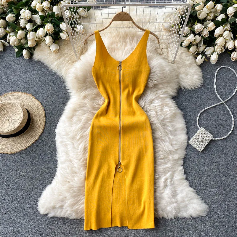 

Zipper V-neck waist and hip elastic knitted sling dress 2021 new summer women