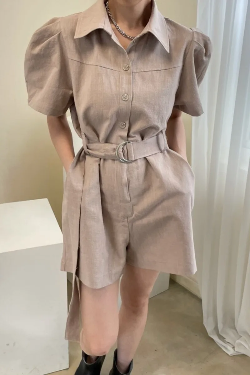 

Korean chic French niche summer temperament loose and thin lapel puff sleeve belt waist wide leg jumpsuit