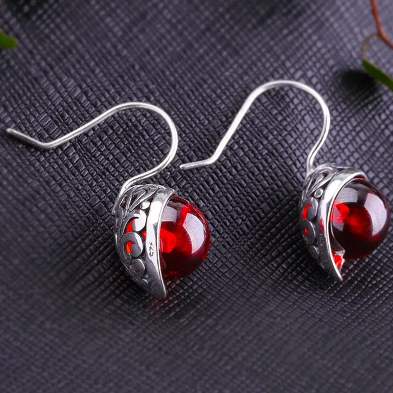 Женские серьги серебряного цвета с изображением героев мультфильма Глен ветер |