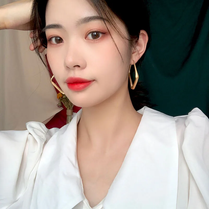

Anti allergy 925 exaggerated large earrings square retro alloy earrings Diamond Earrings net red temperament beautiful gift for