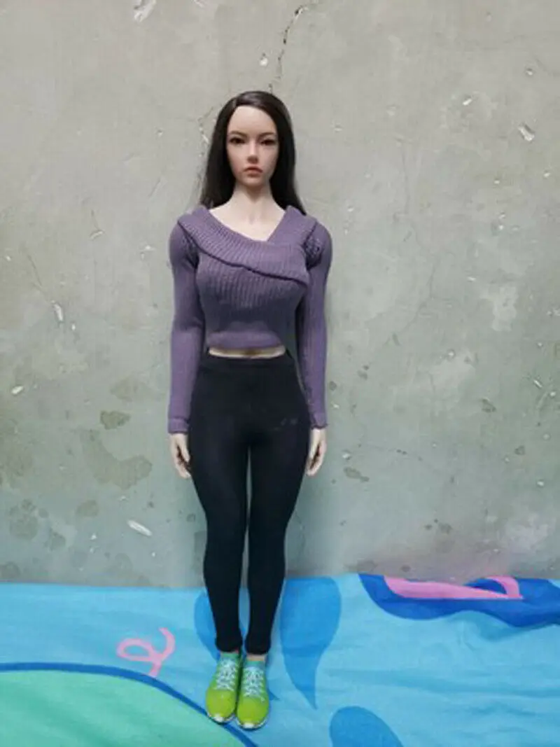 

1/6th Female Soldier Trendy Thick Stripes Grey-purple Cross Collar Sweater Model