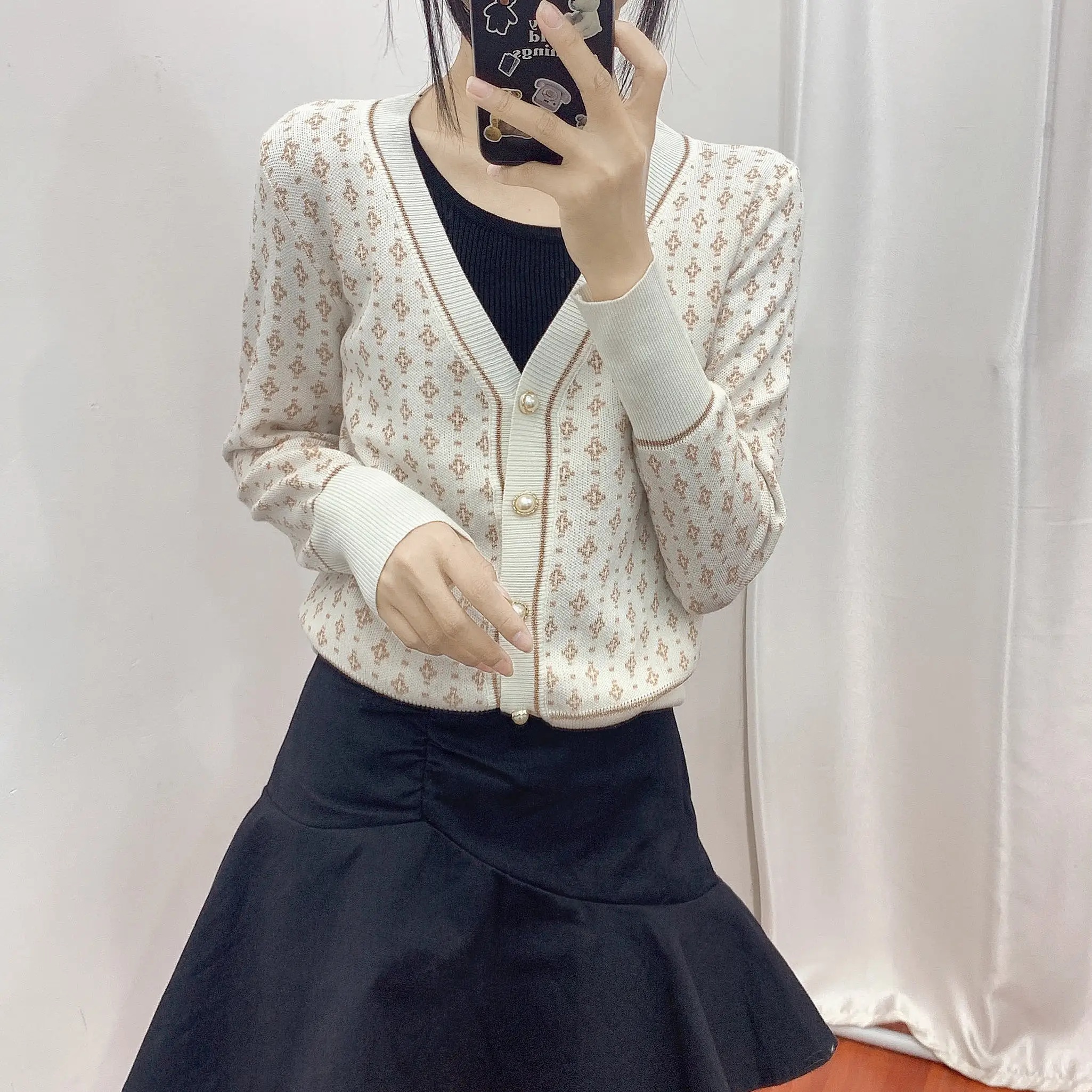 

Out Fit Cardigan Women Sweater Pearl Buttons Girlish Long Sleeve V Neck Coat Autumn Winter Fashion Office Ladies Top new 2021