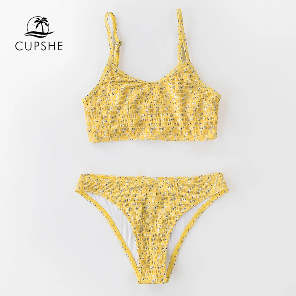 Женский купальник бикини CUPSHE желтый с цветочным рисунком рюшами со средней