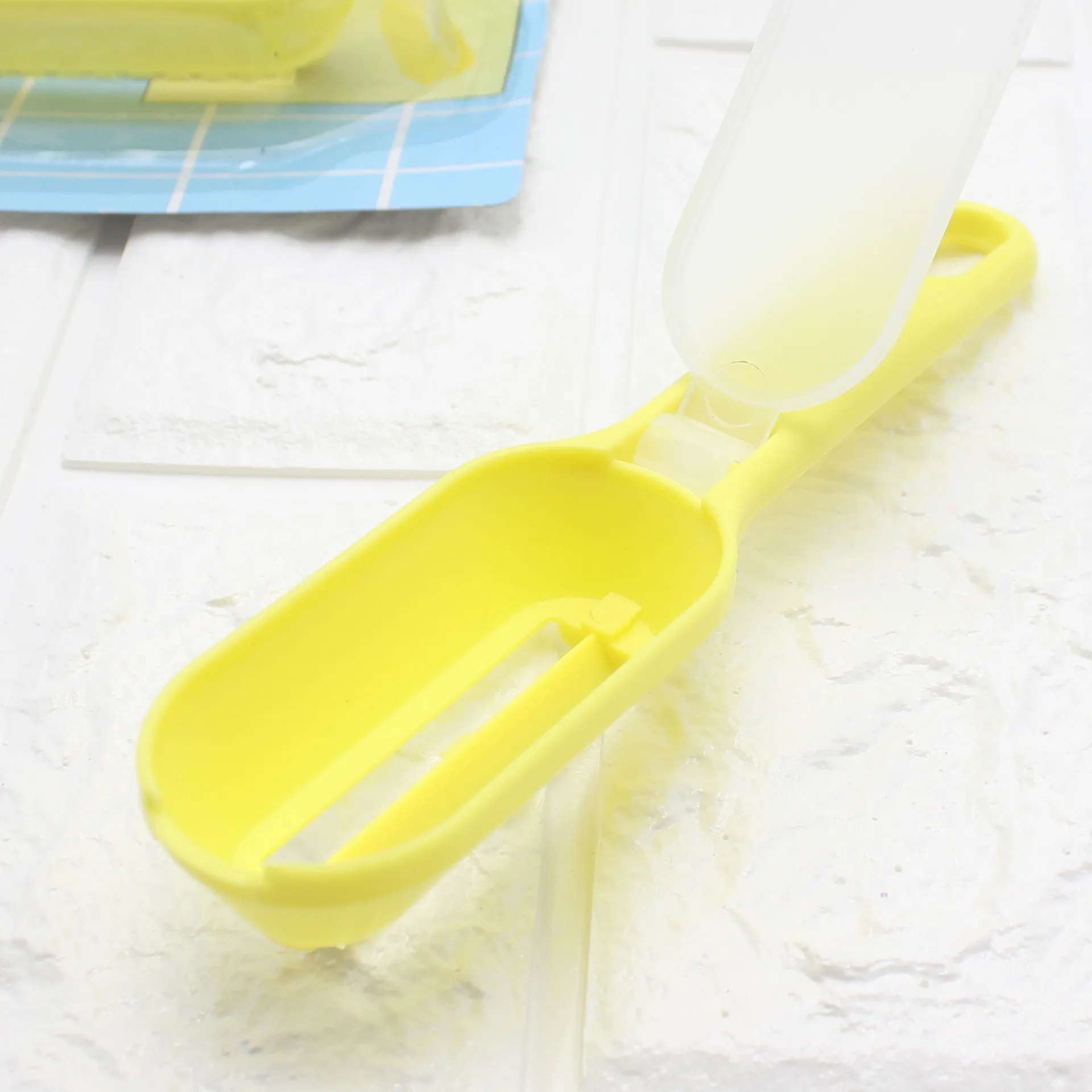 

1 шт с крышкой скребок весы рыбьей чешуи кисти для удаления рыбьей чешуи рыб аппарата для снятия зубного камня инструменты для чистки Кухня Пособия по кулинарии аксессуары