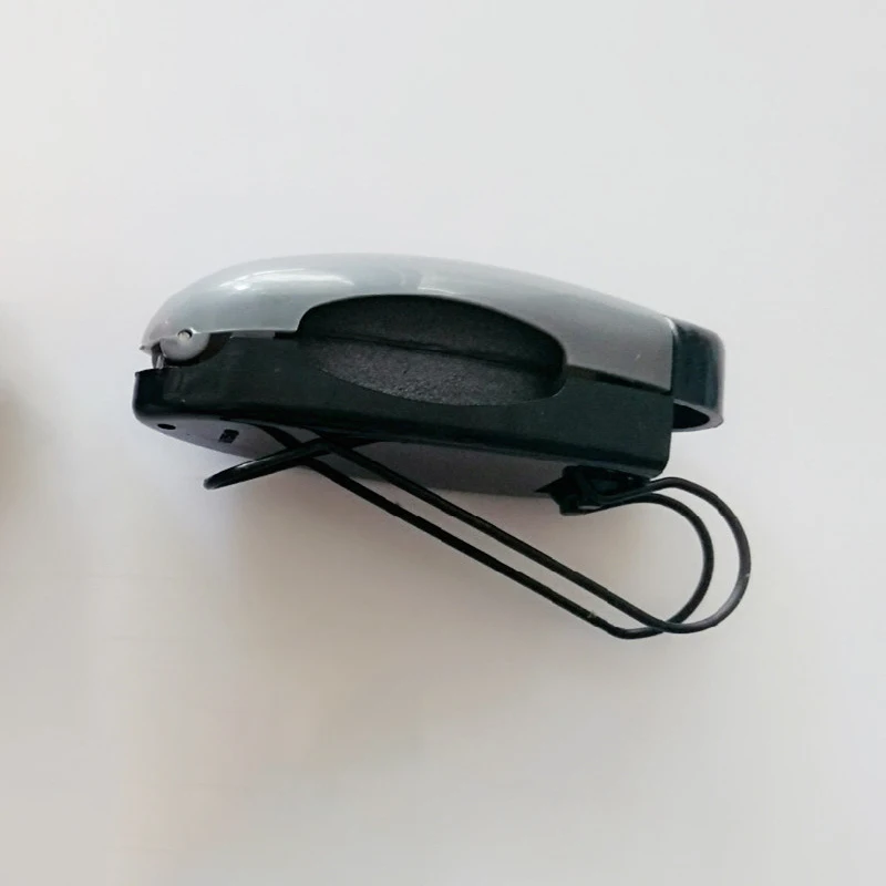 Автомобильный держатель для солнцезащитных очков универсальный BMW E90 X5 F15 и т. д. |