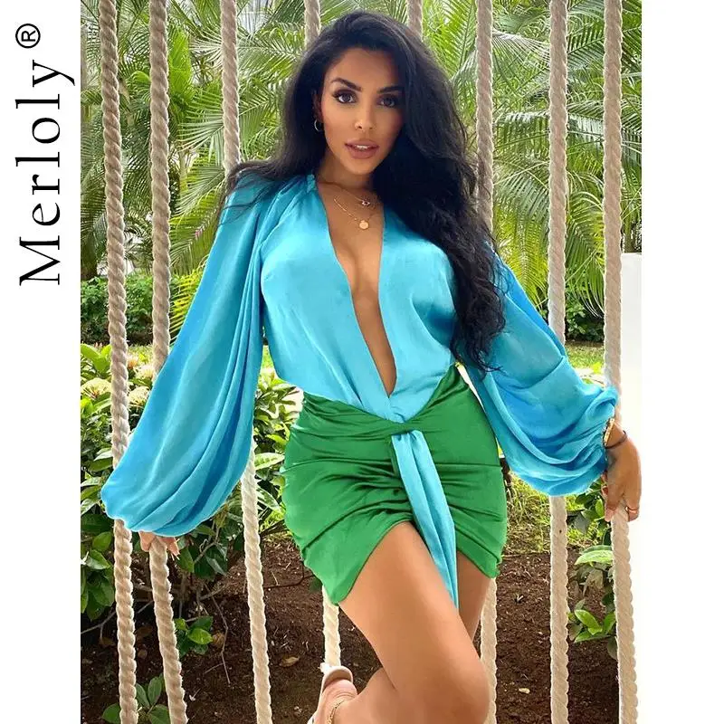 

Женский офисный комплект из двух предметов, мини-юбка с оборками и высокой талией, шикарная привлекательная рубашка с длинным рукавом-фонар...