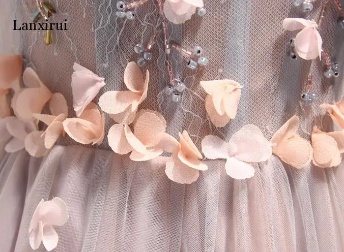 

A Line Crystals Flowers V Neck Long Dresses Elegant Tank Party Lace Beadings Tulle Prom Gowns