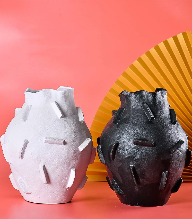 

Simple Ceramic Vase Modern Simple Hydroponic Black and White Vase Decoration Living Room Dining Table Dry Vase Decoration Creati