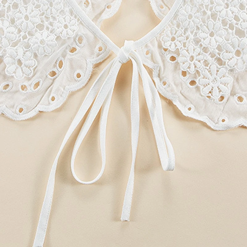 

Layered Lapel Decorative Fake Collar Hollow Out Embroidery Daisy Floral Big Shawl Necklace Short Capelet for Sweater M19 21