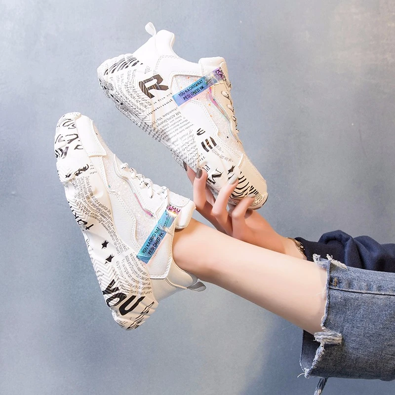 Дизайнерские кроссовки на массивной платформе женская модная повседневная