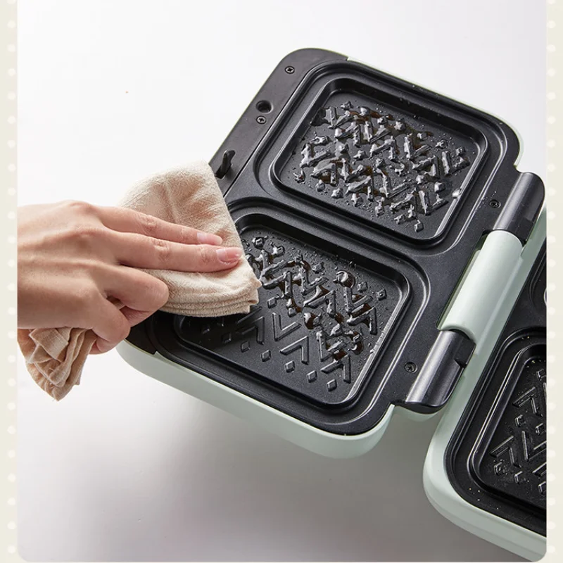 

Sandwich Maker Breakfast Machine Household Small Light Food Machine Lazy Multi-Function Toast Press Toaster