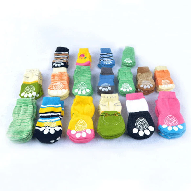 

4pcs Warm Puppy Dog Shoes Soft Pet Knits Socks Cute Cartoon Anti Slip Socks Random Color Winter Wear Slip On Paw Protector