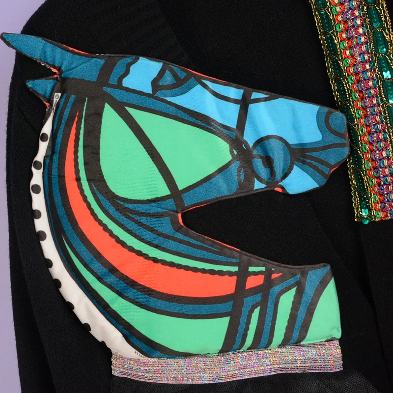 Осенне-зимние модели в Европе стоят на пути к успеху сшитой цветочной пряжи