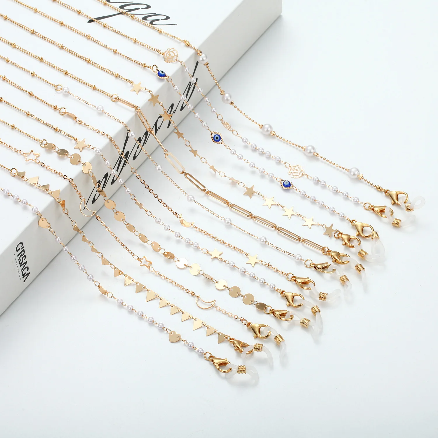 

2021 European and American mask chain eye chain Pearl Rose round piece mask chain peach heart metal glasses chain in stock