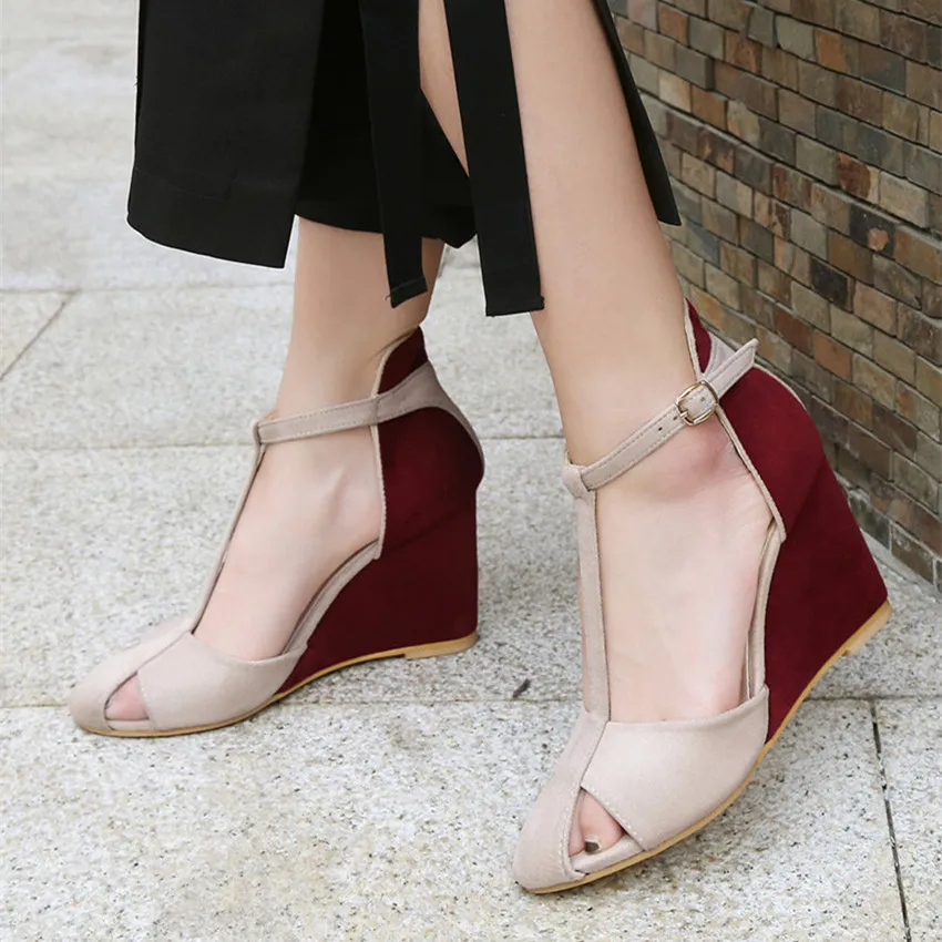 Новые летние женские пикантные туфли из флока на платформе с Т образным ремешком