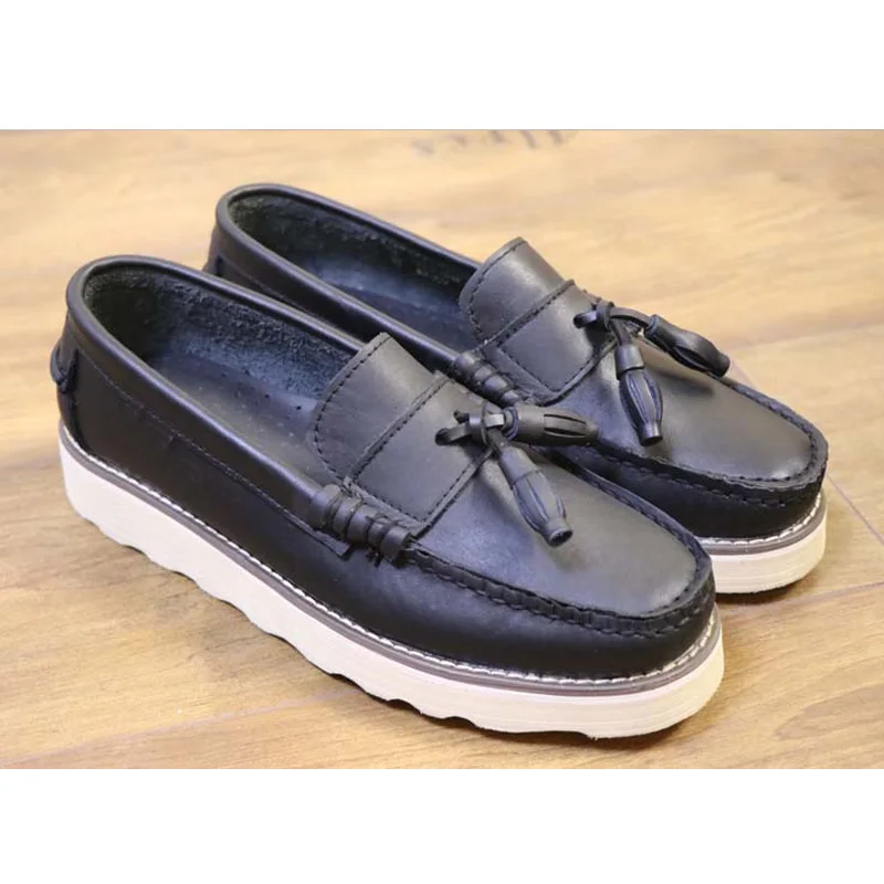 

2021Moccasin Footwear Comfy Fashion Mixed Clors Luxury Genuine Leather Boat Shoes Men Casual Shoes Men Loafers Shoes Driving sho