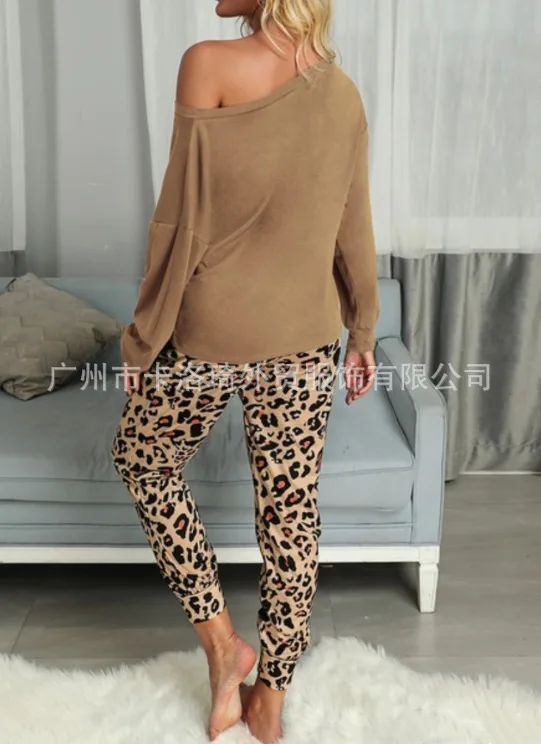 

Women's Autumn And Winter Leisure Suit Leopard Print Pocket T-shirt And Trousers 2-piece Set