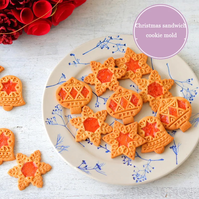 

4Pcs/Set Christmas Sandwich Biscuit Mold Pendant Bead Bell Shape Pattern Snowflake Mold Xmas Decoration Baking Tool Icing Cookie