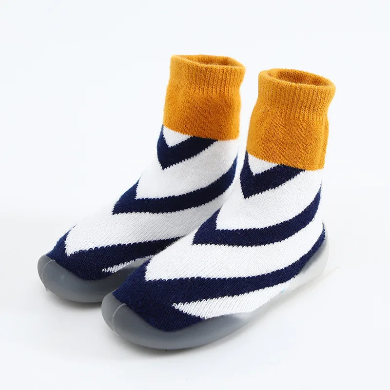 

New Winter Thick Warm Baby Foot Socks Fashion Striped Pattern Soft Rubber Bottom Baby Indoor Socks
