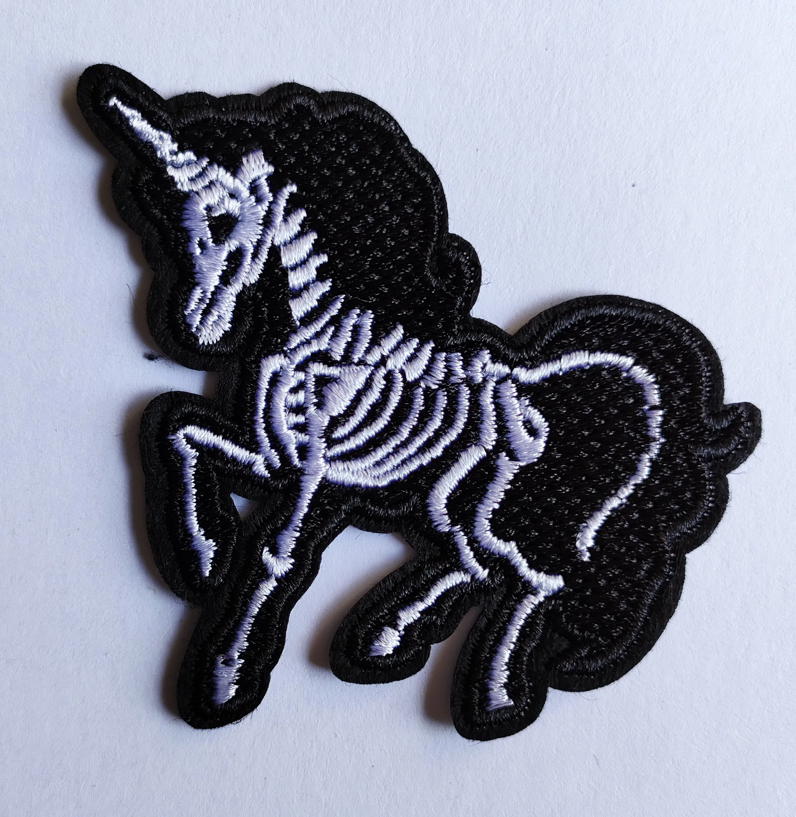 

(5 pcs) Dark Skeleton Ghost Unicorn Horror fairy Tale Animal Jacket Shirt Iron on patch ( about 7 * 6 cm)