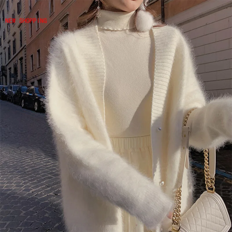 Женский мохеровый кардиган белый однотонный мягкий свитер с V-образным вырезом
