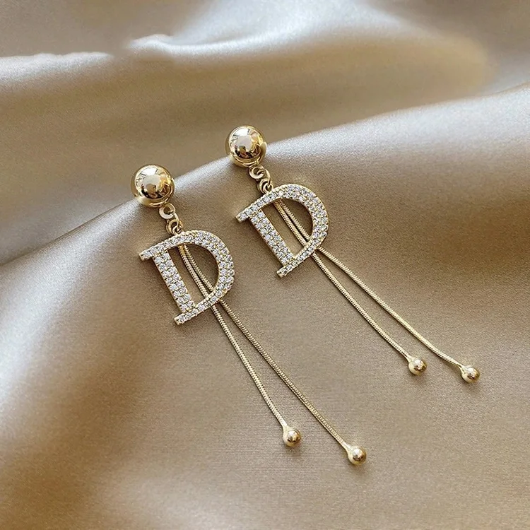 

Silver Needle Full Diamond D Letter Chain Long Earrings Female Korean Fashion Tassel Net Red High-end Earrings Trend Earrings