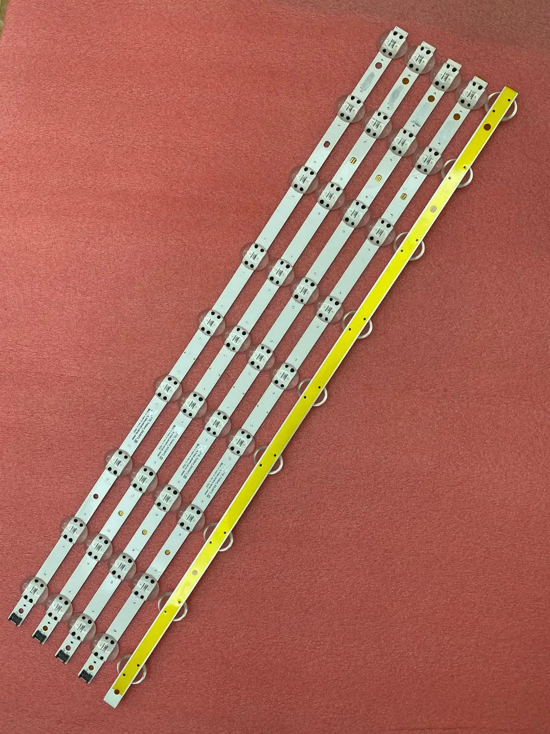 

New 5 PCS 9LED(6V) 715mm LED Backlight Strip for LG 1365 LGIT 65UM7300AUE SSC_Y19_Trident_65UM73_S E469119
