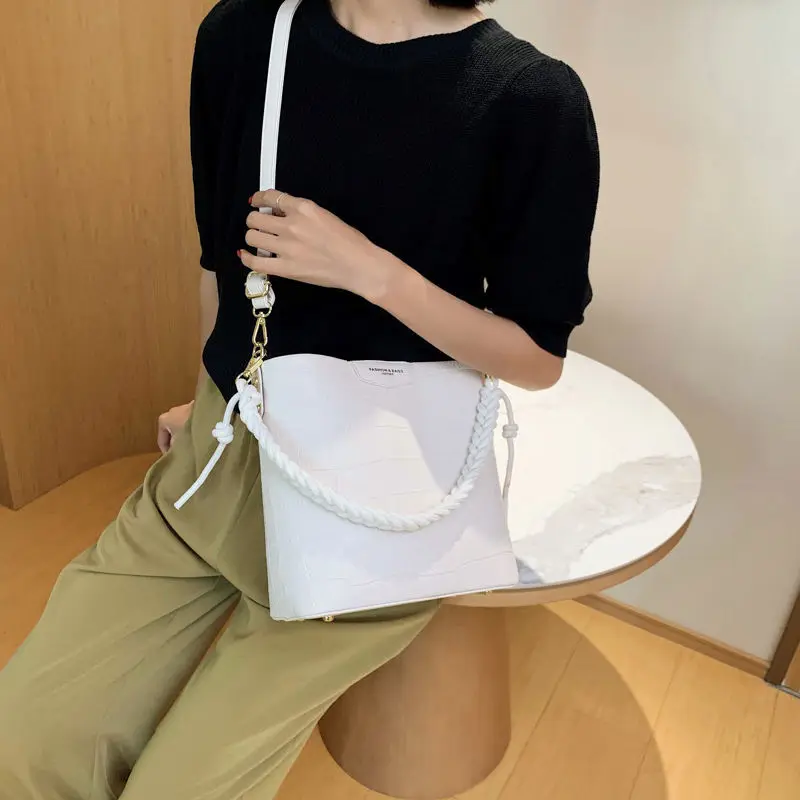 

Shoulder Bag Crossbody Bag Handbag Underarm Purse Women Bag All-match Retro Fashion 2021 New Stone Pattern Bucket Solid Color