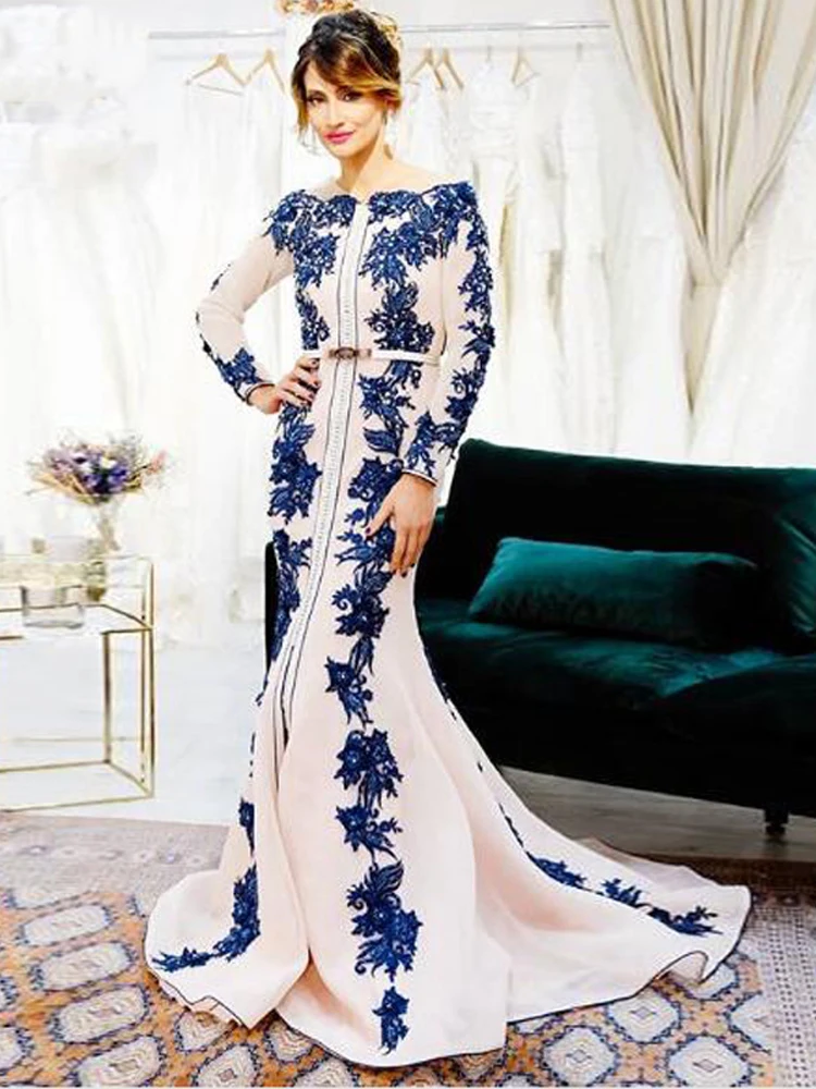 

Elegant Arabic Dubai Long Sleeves Formal Evening Dresses With Blue Lace Appliqued Muslim Party Gowns Morrocan Kaftan Prom Dress