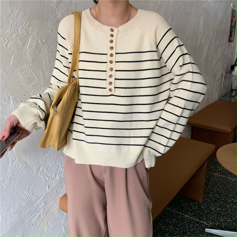 

Женский свитер в полоску, с длинным рукавом и пуговицами, Осень-зима 2021