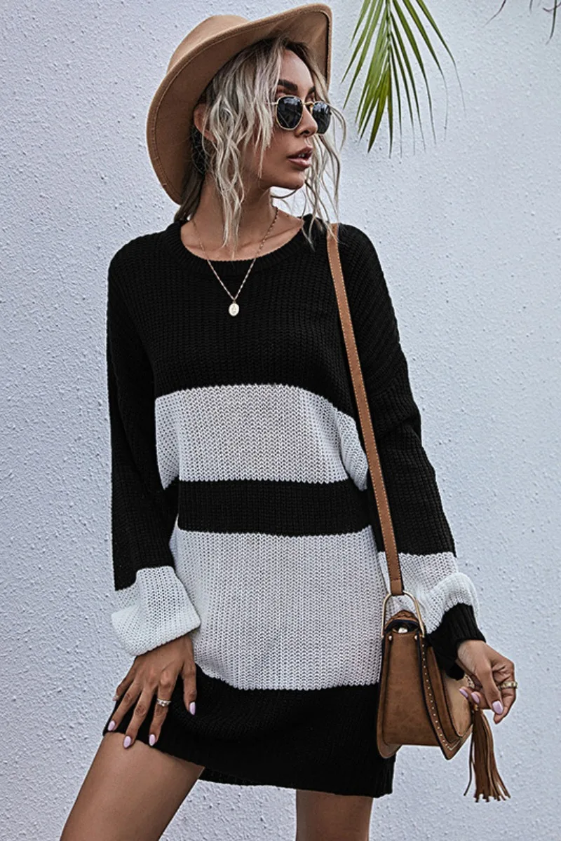 

Long Woman Sweater Collided With Color Leisure Female Sweater Skirt Autumn Winter Installs Loose Retro Ancient O-Neck