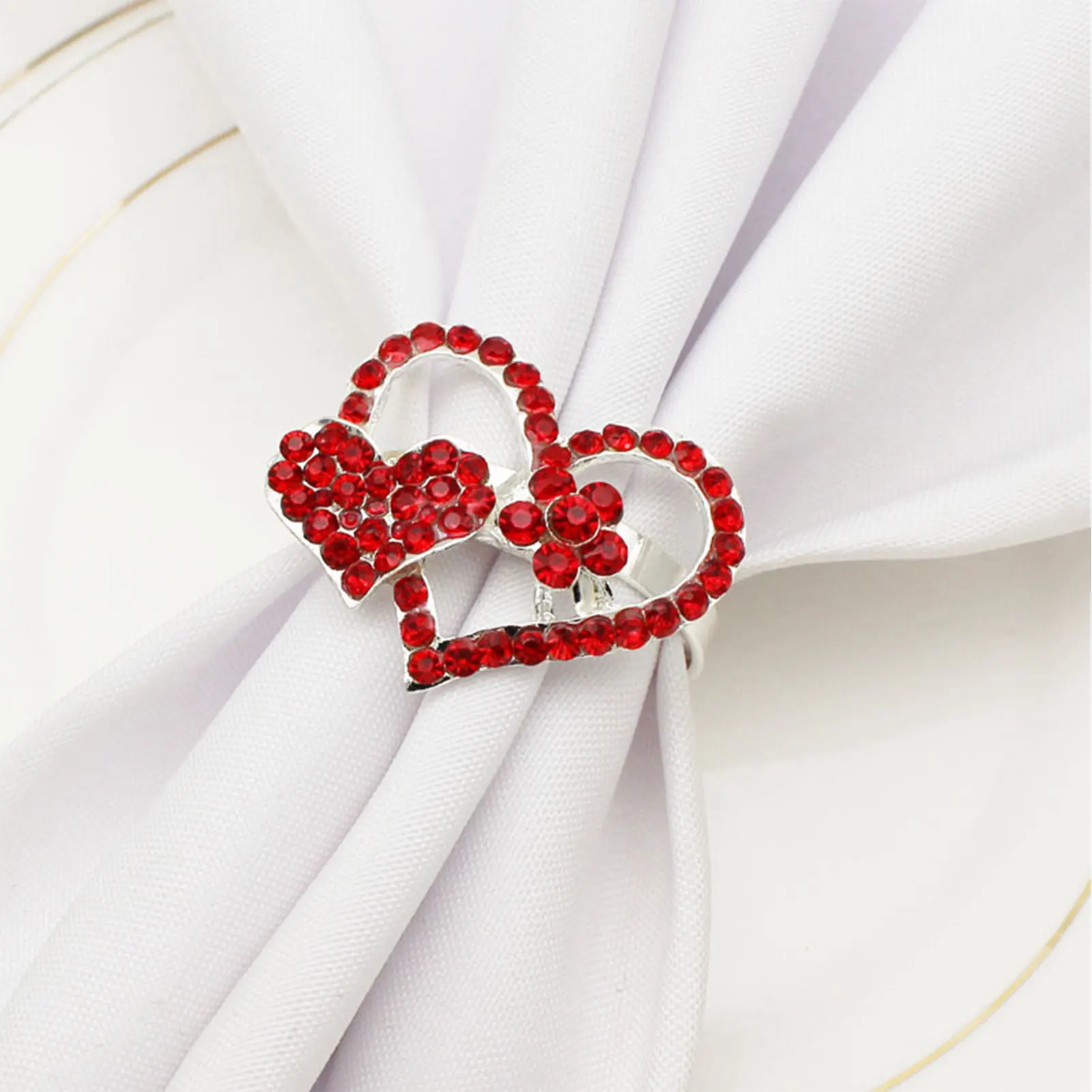 

Napkin Ring with Rhinestone Metal Heart Shape Napkin Holder Decorative Napkin Buckle Wedding Party Dinner Hotel Decoration Decor