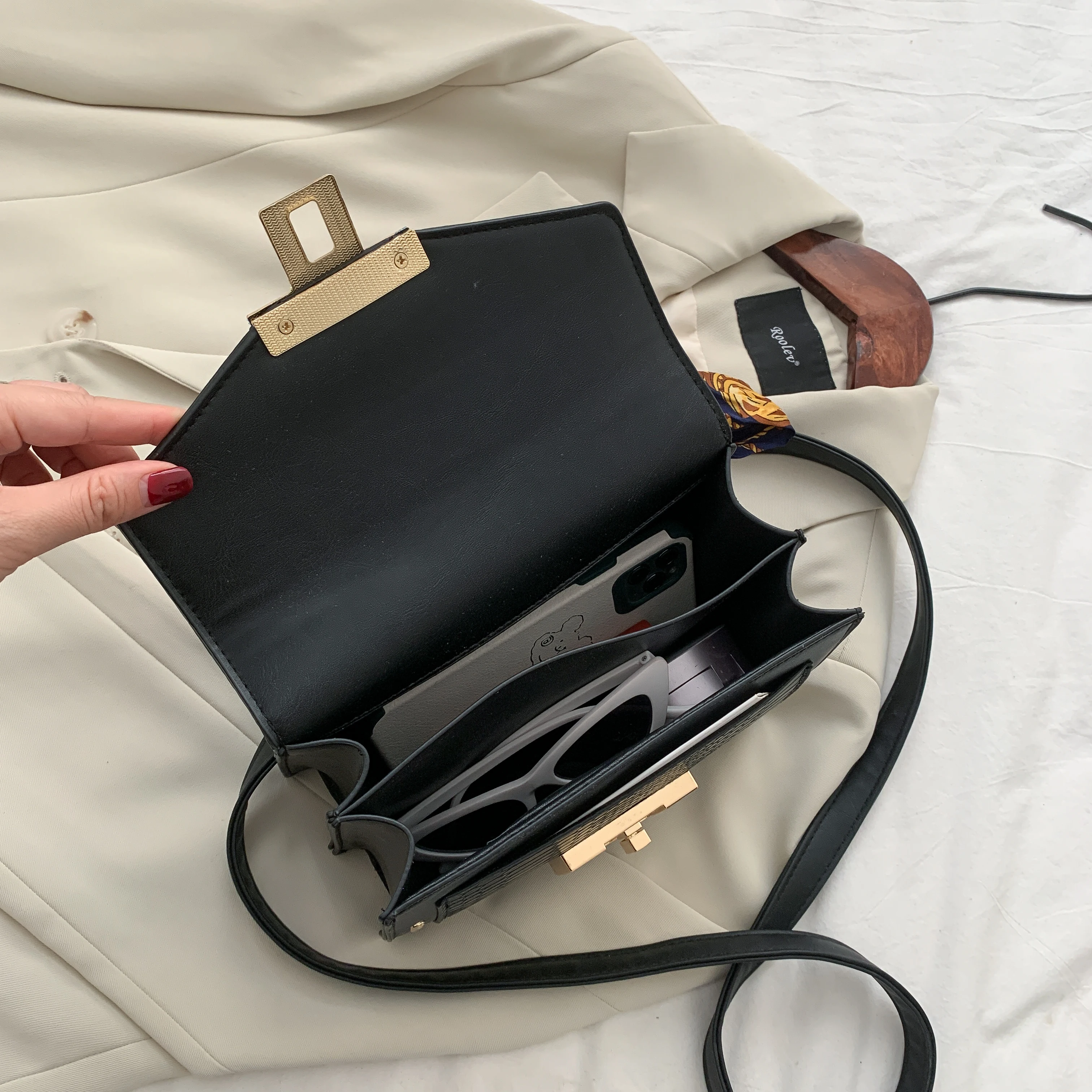 

Elegant Female Casual Tote Bag 2021 Fashion New High Quality PU Leather Women's Designer Handbag Rivet Shoulder Messenger Bag