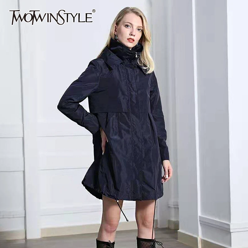 TWOTWINSTYLE черные, на шнурке Для женщин ветровка с капюшоном; Верхняя одежда плащи с длинными рукавами Женский осень больших размеров; модная новинка