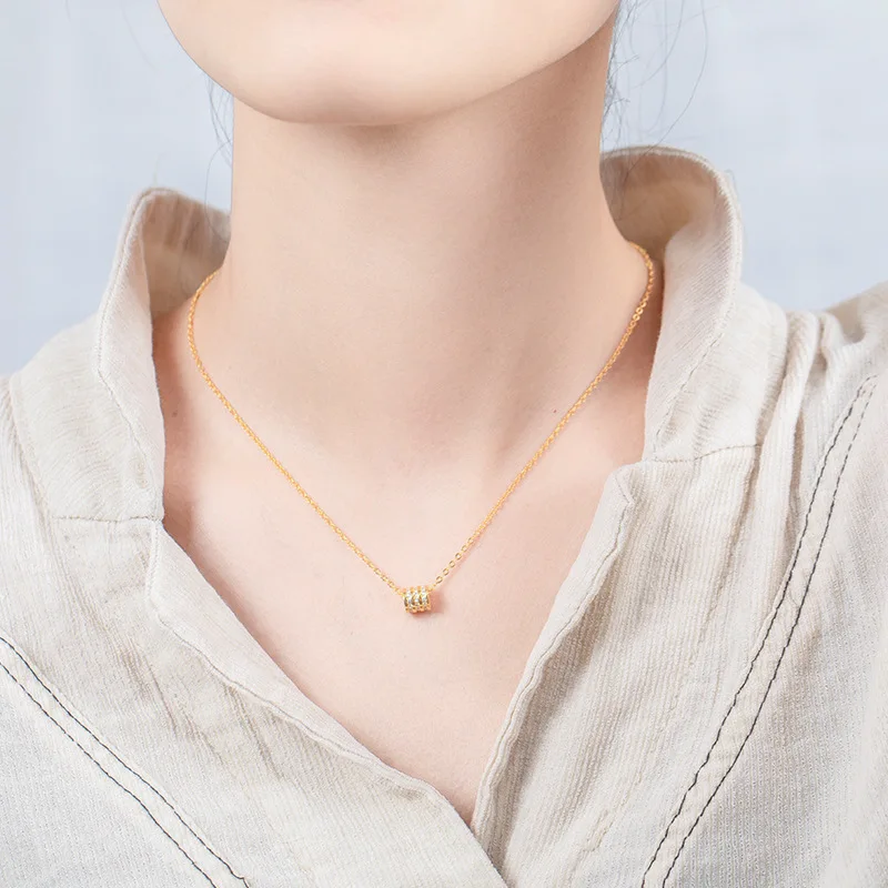 

necklace,slim waist