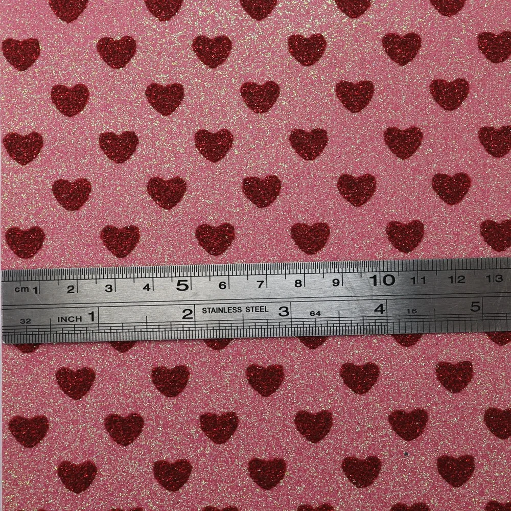 Рулон ткани с красными сердечками для обоев 30 х134 см | Дом и сад