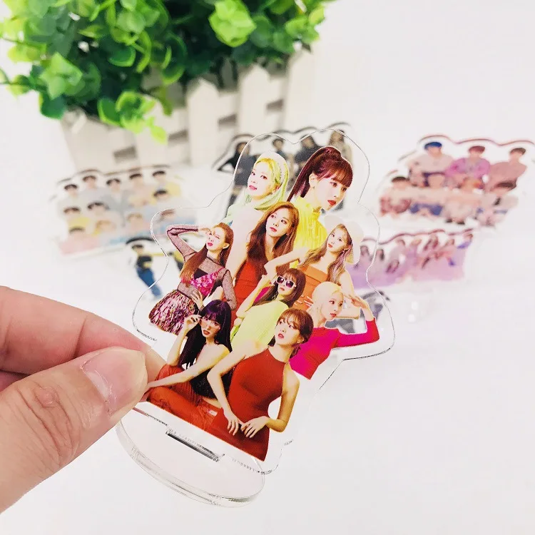 

[MYKPOP]IZONE Standing Plate, Desk Decoration, KPOP Fans Collection SA19101405