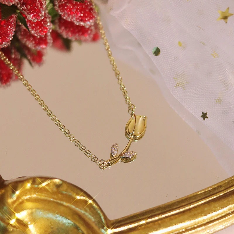 

Trendy Exquisite 14k Real Gold Beautiful and Charming Rose Flower Chain Necklace for Women High Quality Pendant Jewelry Hot Gift