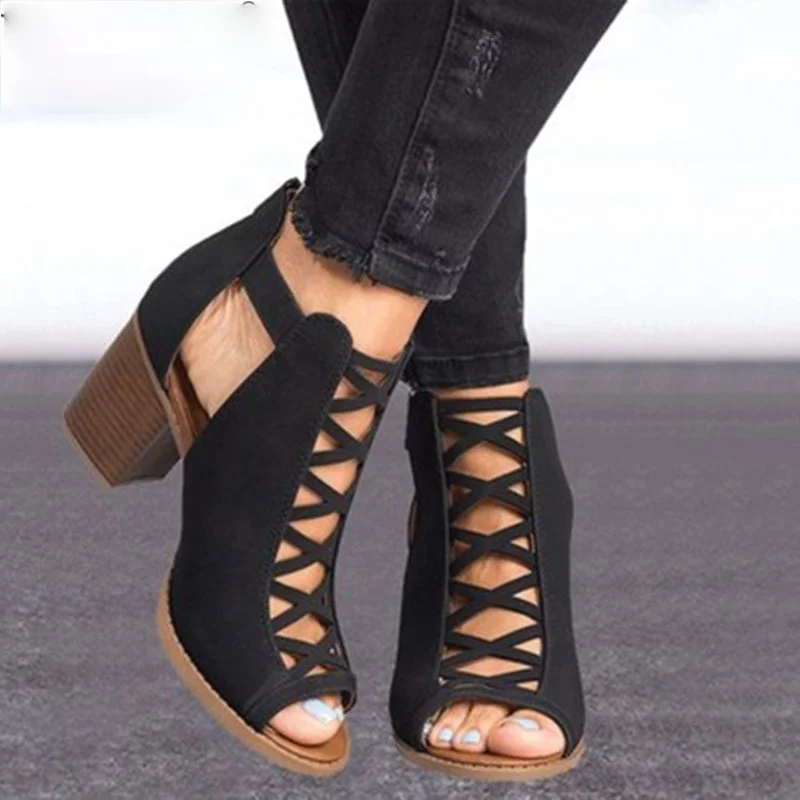 

2021 Women Square Heel Sandals Peep Toe Hollow Out Chunky Gladiator Sandals with Strap Black Spring Summer Shoes HVT791
