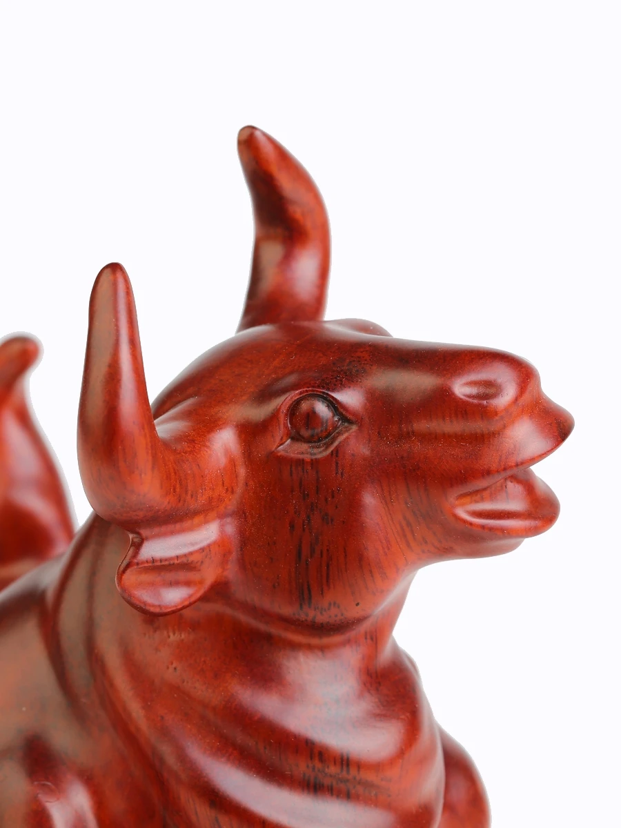 Красное дерево ремесло Резьба по дереву Китайский Знак зодиака бык красная быка