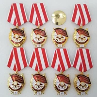 1 8 soviet red flag medal red flag soviet field heroism medal cccp commemorative collection badge gift