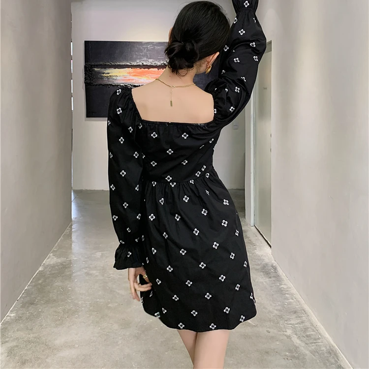 

Korejepo Woman Dress 2021 New Spring Summer Thin Temperament Flower Embroidered Square Collar Bubble Sleeve Female Dresses