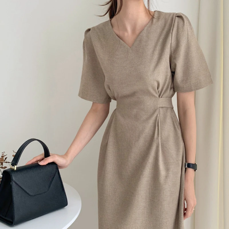 

2021 New Women's Summer Dress V-Neck Puff Sleeve High Waist Checkered Fashionable Vintage Split Lace Up Lady Long Dress