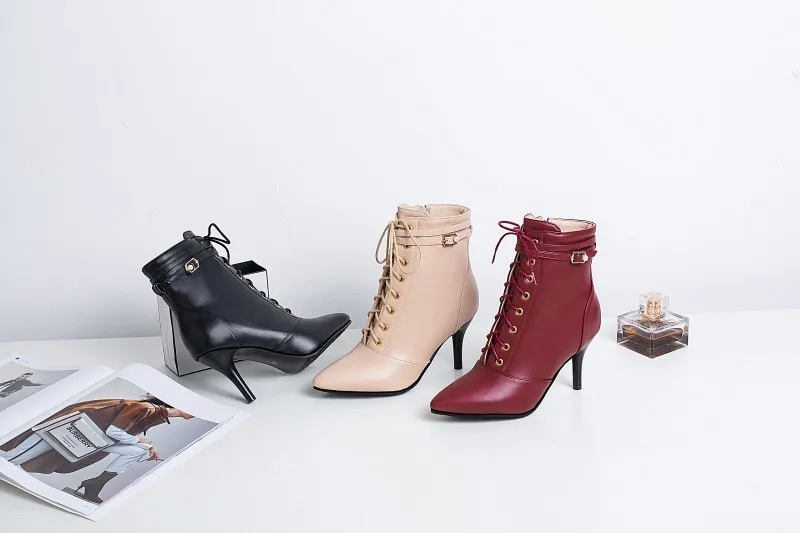 Для отдыха со Женские осенние ботильоны с пряжкой В винтажном стиле Полусапожки