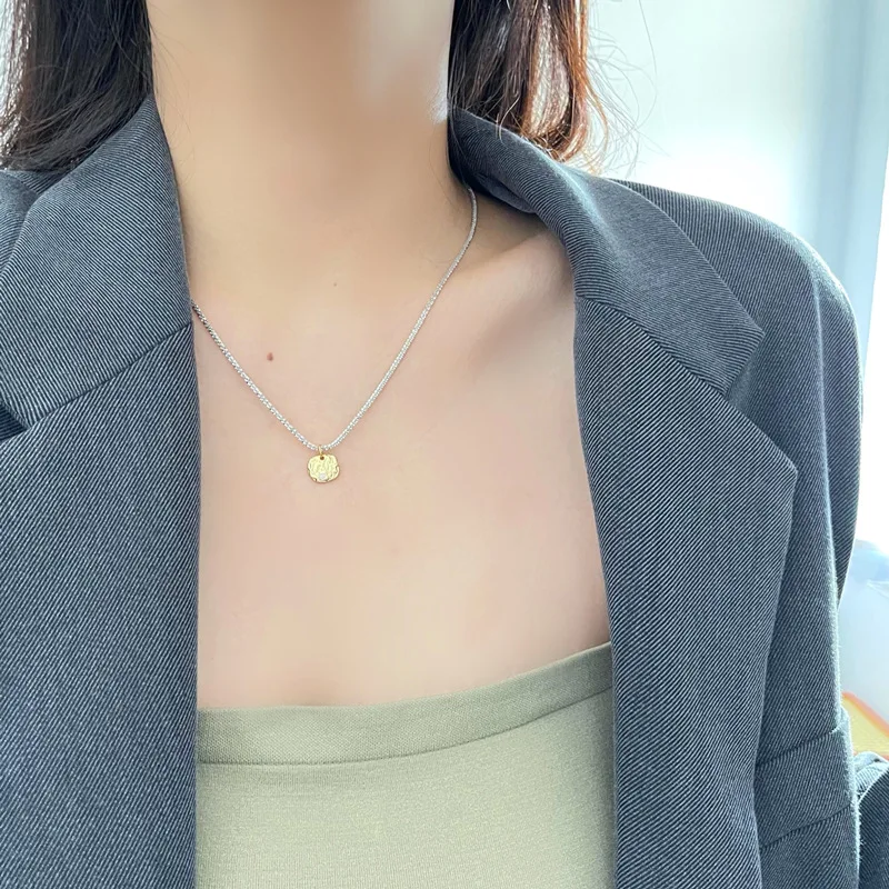 

Silvology 925 Sterling Silver Matte Aerolite Pendant Necklace for Women Two Color Bling Korea Necklace Simple Designer Jewelry