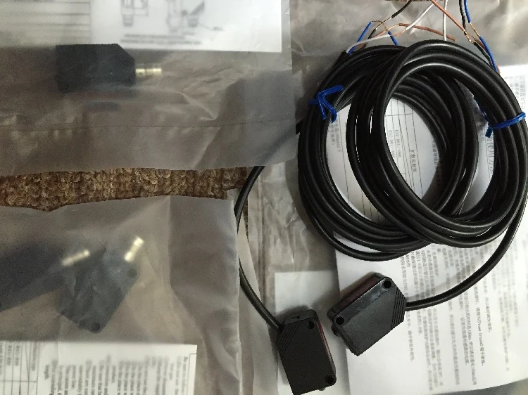 Бесплатная доставка фотоэлектрический переключатель Датчик E3Z-LL61 датчик E3Z-LL81 |