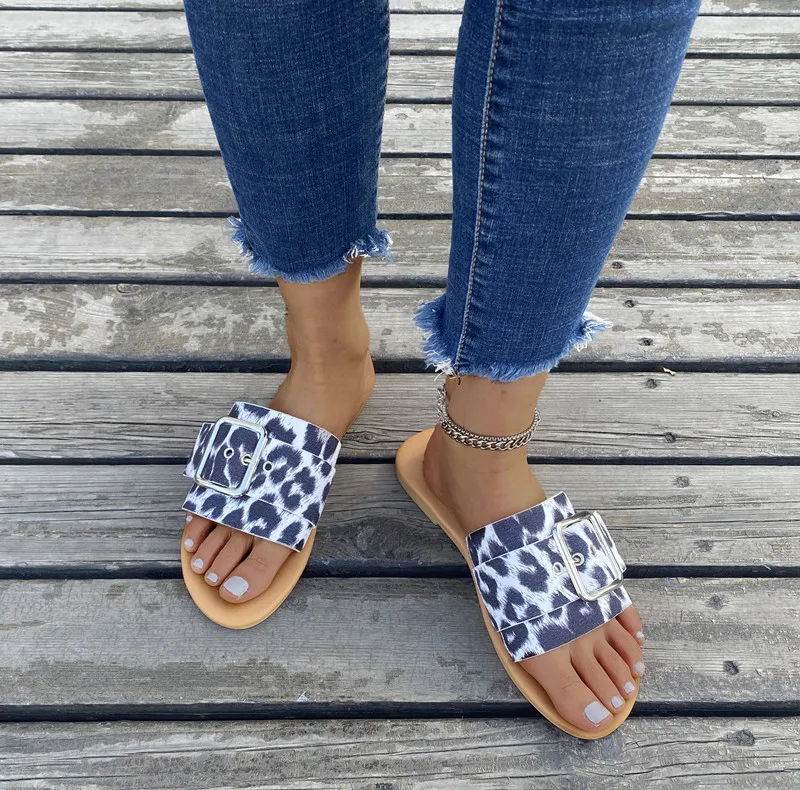 

Шлепанцы женские кожаные, плоская подошва, сланцы, уличные сандалии, леопардовая обувь, лето 2021