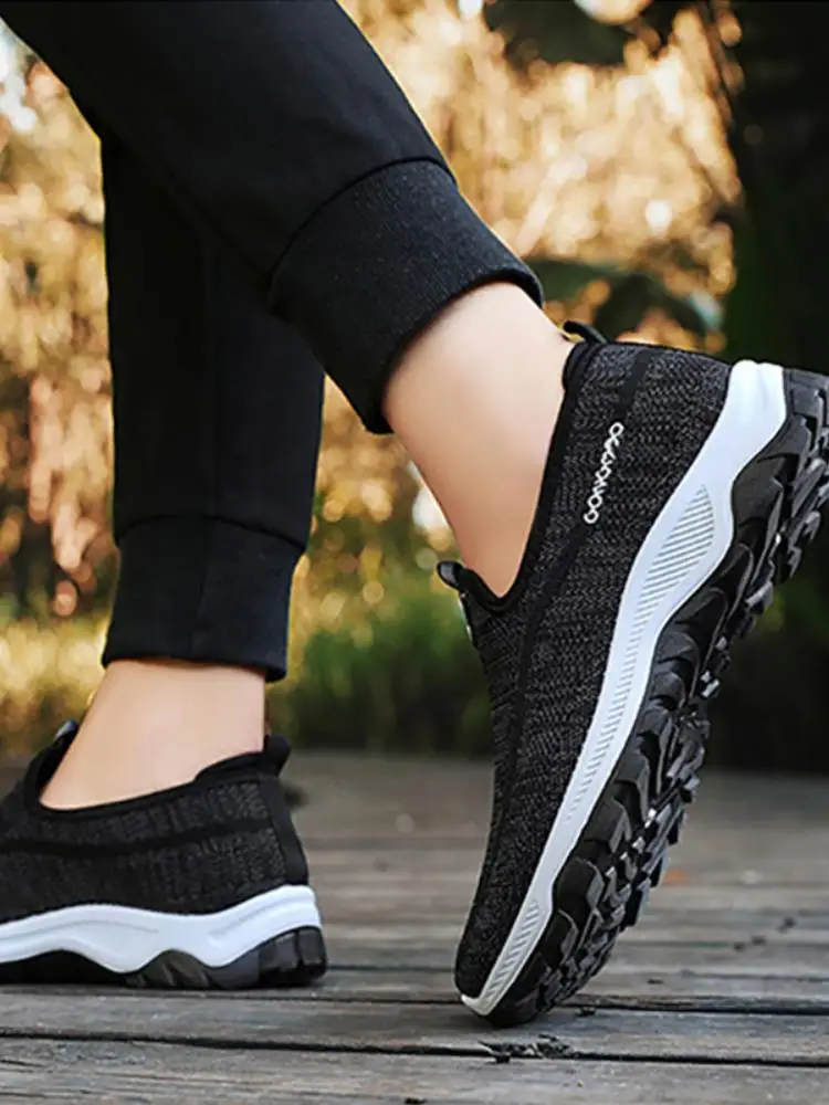 

Summer Fashion Men Sneakers Breathable Shoes Slip On Sneakers For Men Comfortable Men Loafers Shoes Without Laces